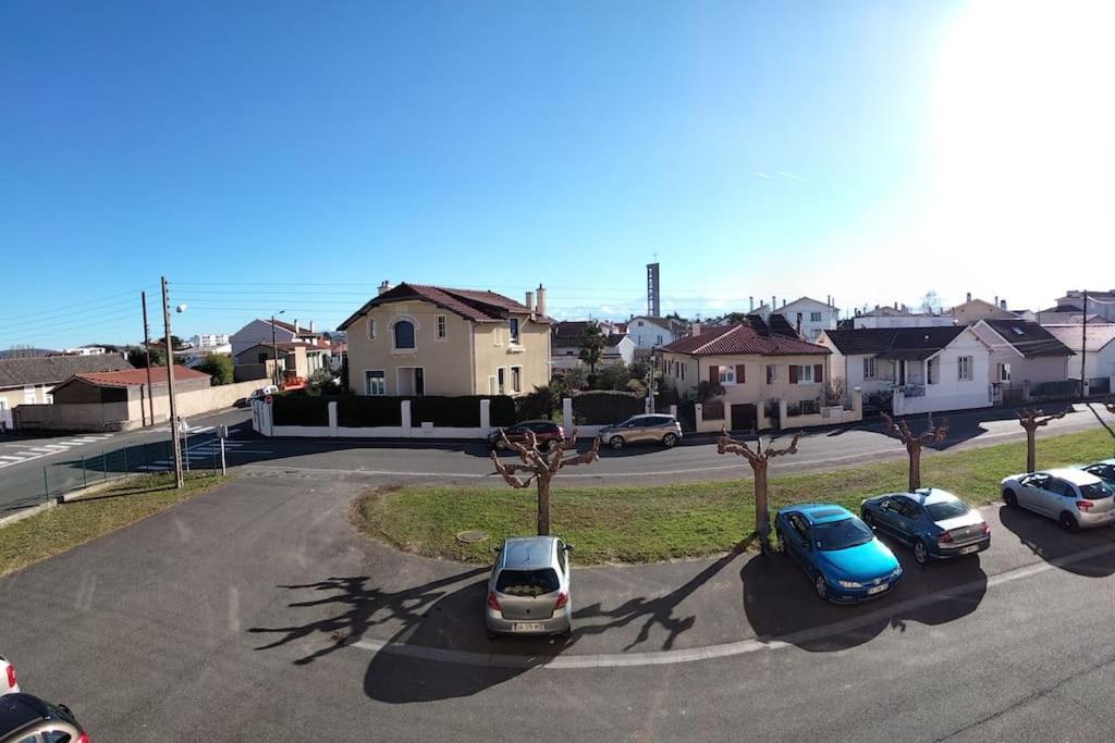 Vue Pyreneenne Elegante Avec 2 Chambres Tarbes Exterior foto